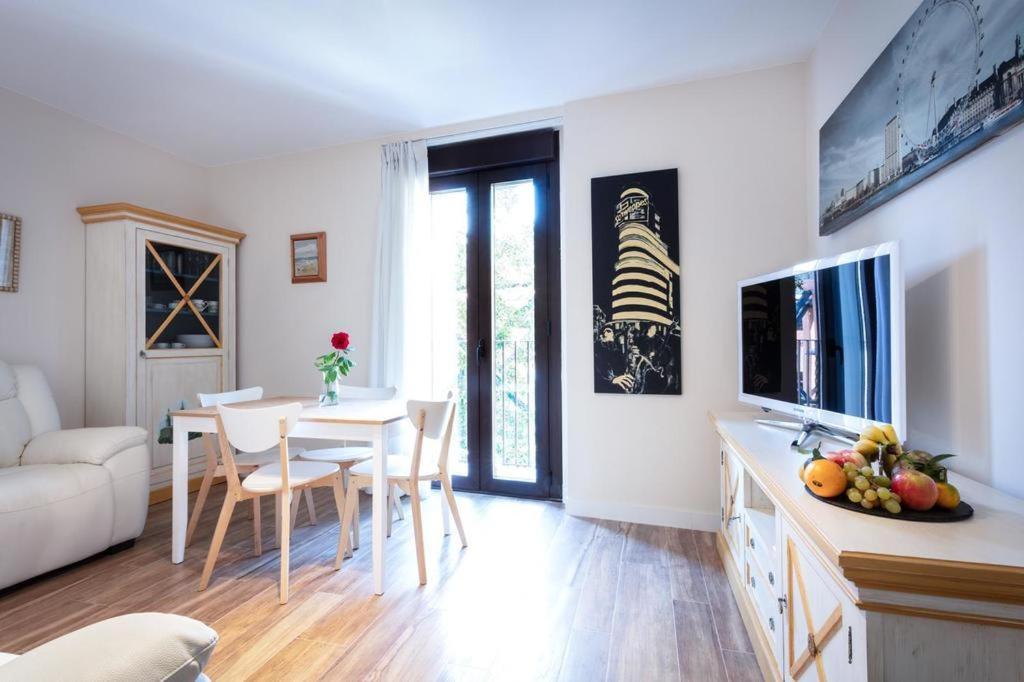 Az El Balcon De Cesar Augusto Daire Zaragoza Dış mekan fotoğraf